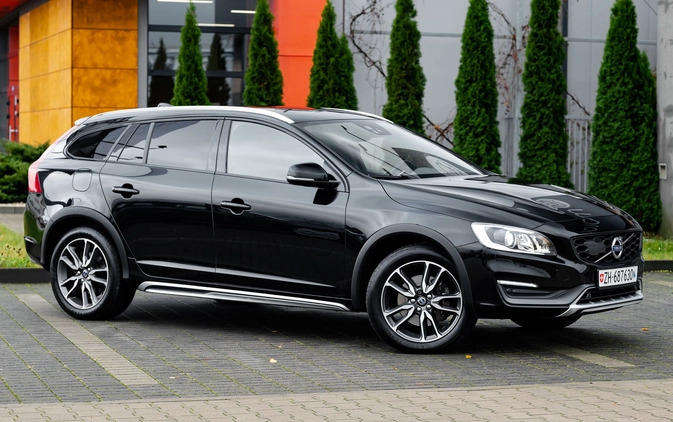 Volvo V60 Cross Country cena 87500 przebieg: 155000, rok produkcji 2015 z Suchedniów małe 781